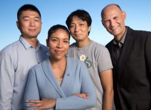 Parte del equipo de investigadores. Desde la izquierda: Jun Wu, Reyna Hernandez-Benitez, Keiichiro Suzuki y Juan Carlos Izpisua Belmonte / Fotografía: Salk Institute 